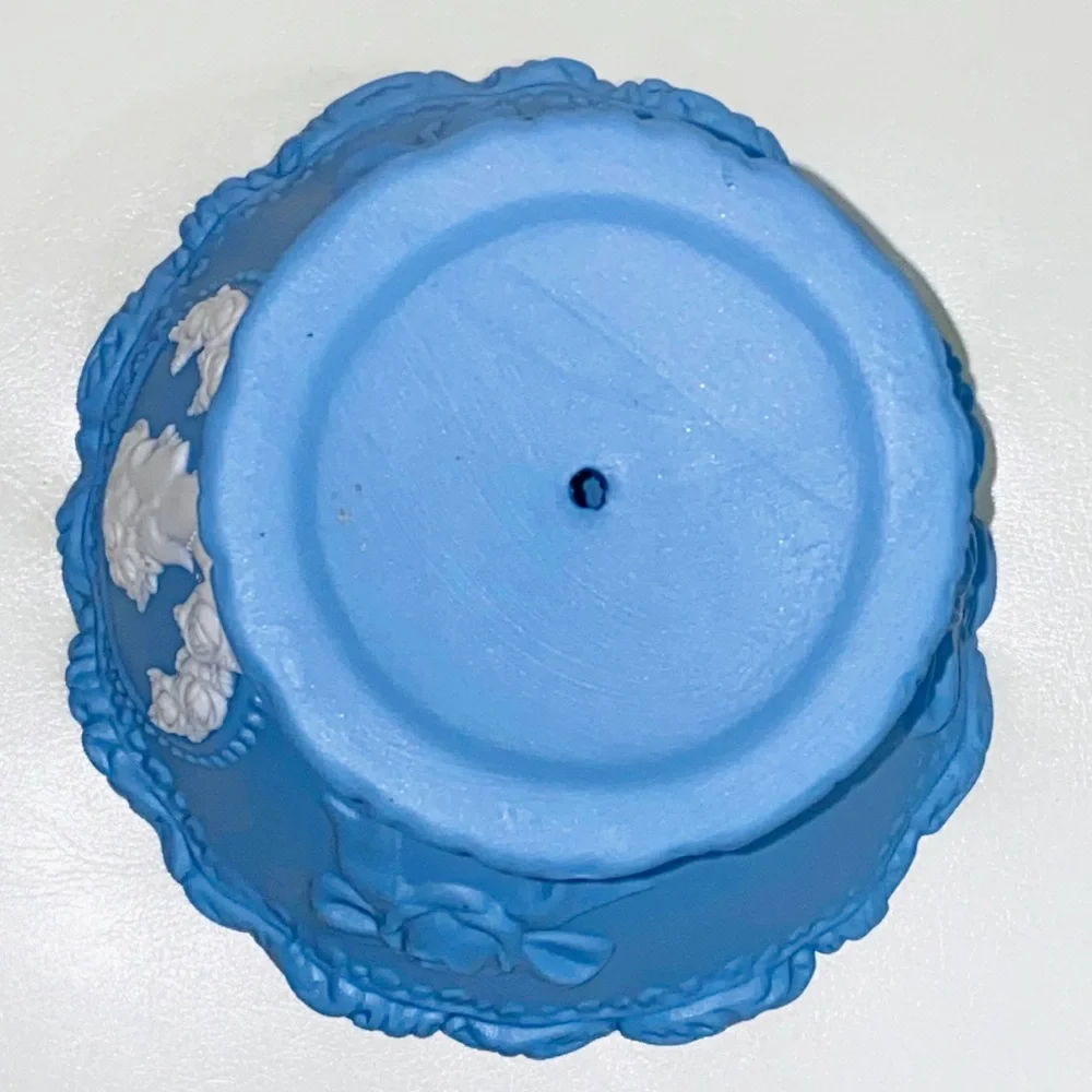 Vtg 60’s Blue Wedgewood Jasperware Style Cameo Compote Pedestal Vanity Dish - Picture 4 of 6